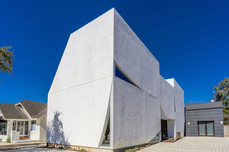 Reynier Leyva Novo: Attending to What Cities Try to Erase